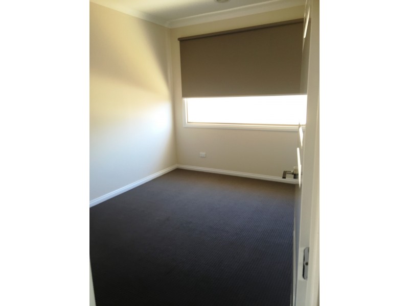 2/21 Rutherglen Street, Noble Park VIC 3174