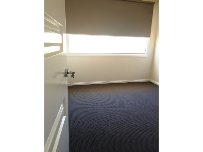 2/21 Rutherglen Street, Noble Park VIC 3174