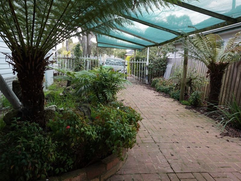 1 Joan Court, Noble Park North VIC 3174
