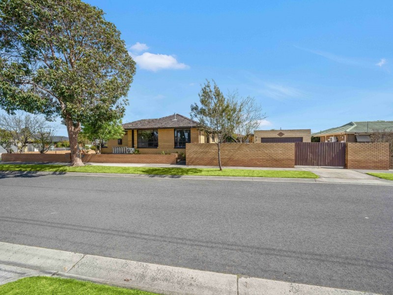 7 Turramurra Drive, Keysborough VIC 3173