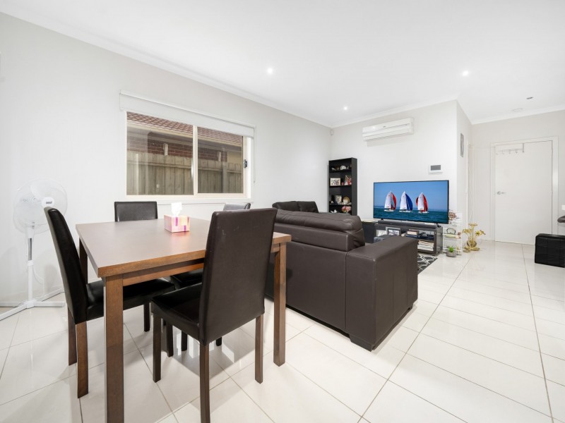 4/21 Wall Street, Noble Park VIC 3174