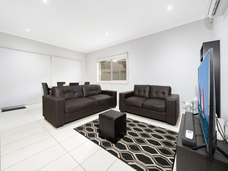 4/21 Wall Street, Noble Park VIC 3174