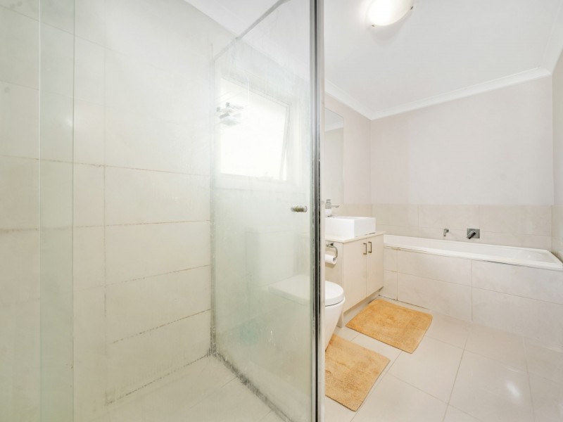 4/21 Wall Street, Noble Park VIC 3174