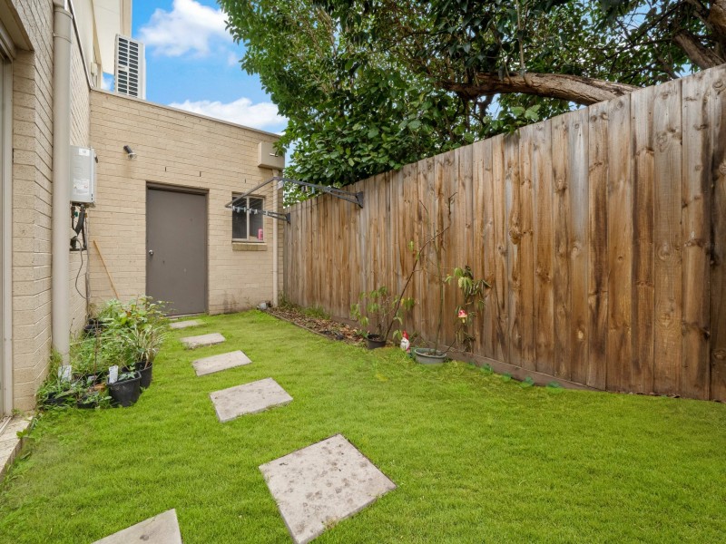 4/21 Wall Street, Noble Park VIC 3174