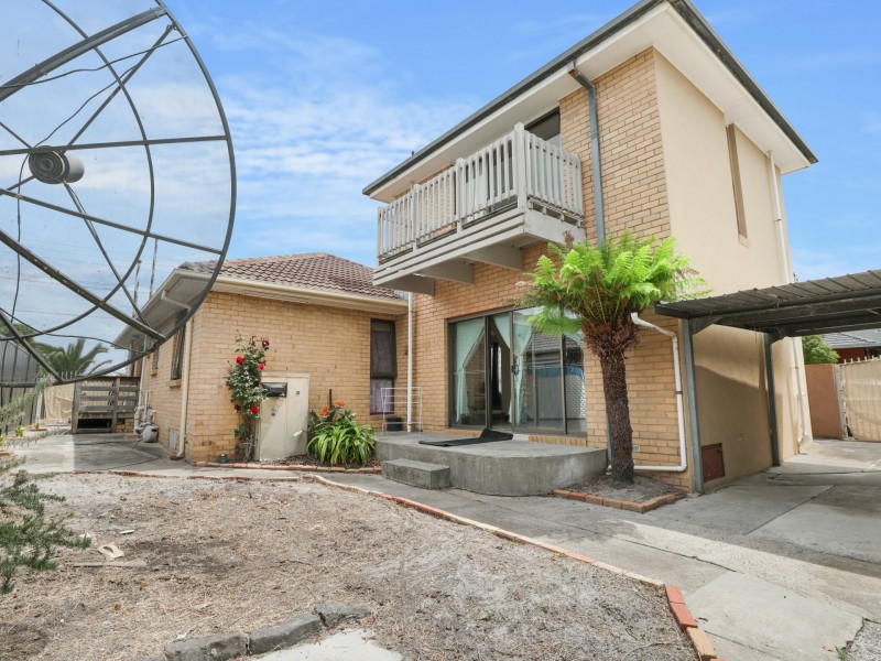 17 Bloomfield Road, Noble Park VIC 3174