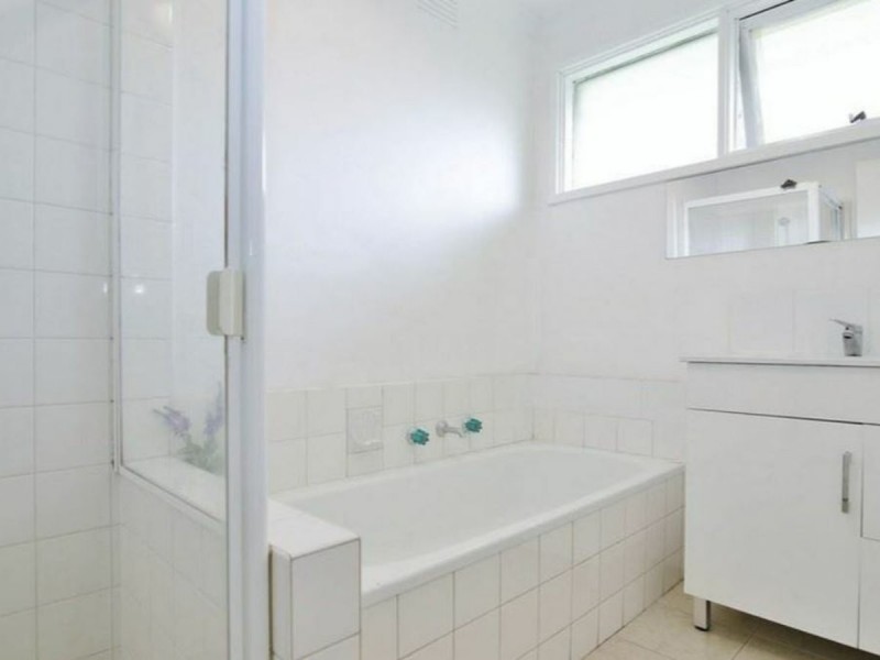 4/16 Kelvinside Road, Noble Park VIC 3174