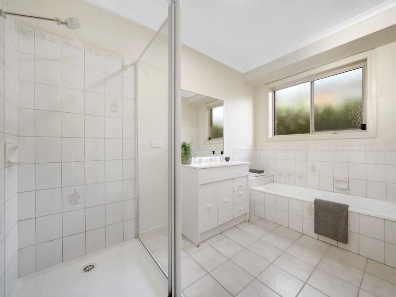 11 Albrecht Avenue, Berwick VIC 3806