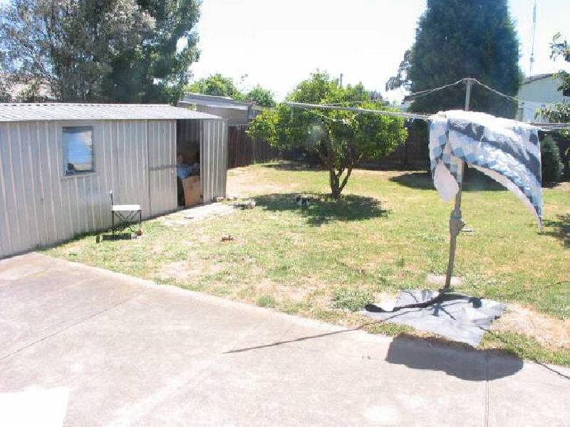 4 Pittosporum Grove, Doveton VIC 3177