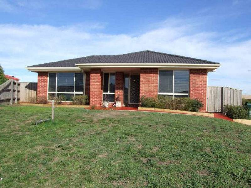 8 Balmaceda Court, Berwick VIC 3806