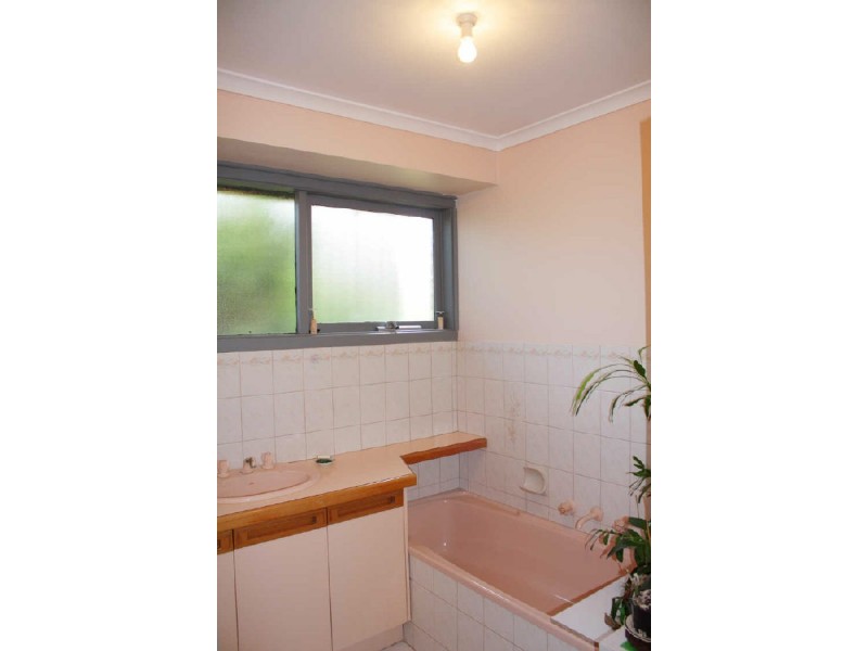 38 Bowmore Road, Noble Park VIC 3174