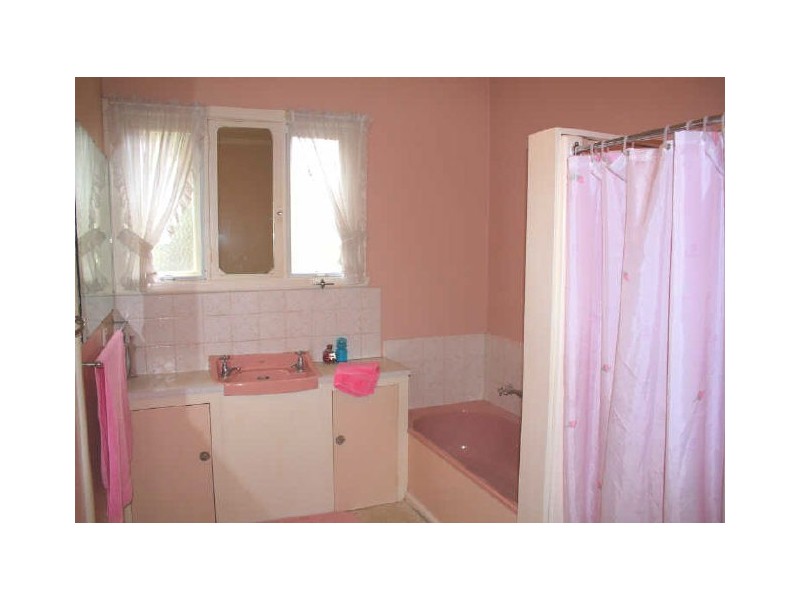 31 Glenwood Drive, Springvale South VIC 3172