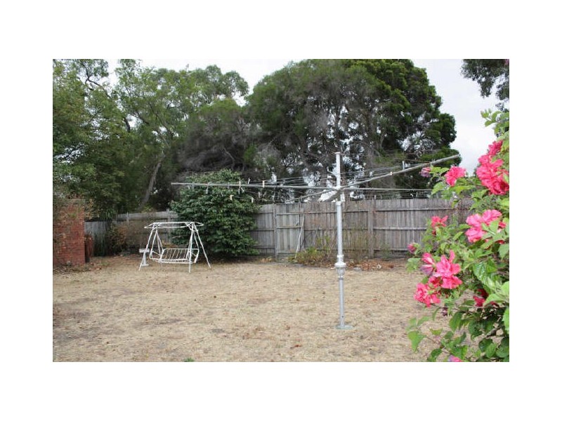 31 Glenwood Drive, Springvale South VIC 3172