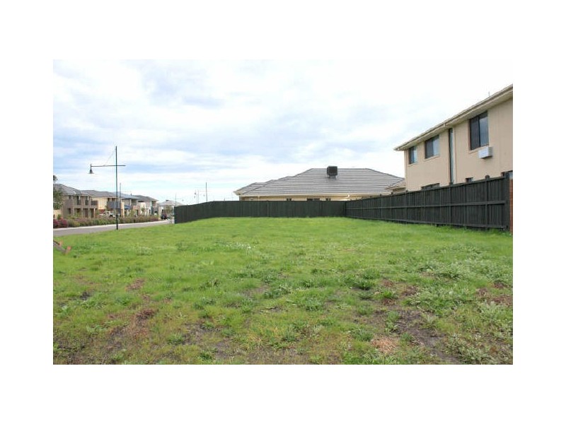 2 Fountain Court, Waterways VIC 3195