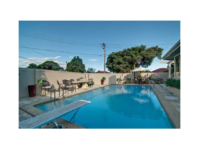 4 Azalea Crescent, Dandenong North VIC 3175