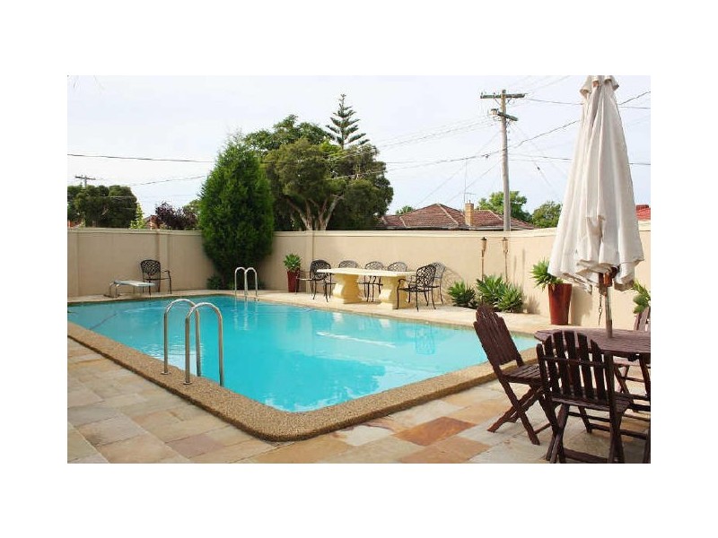 4 Azalea Crescent, Dandenong North VIC 3175