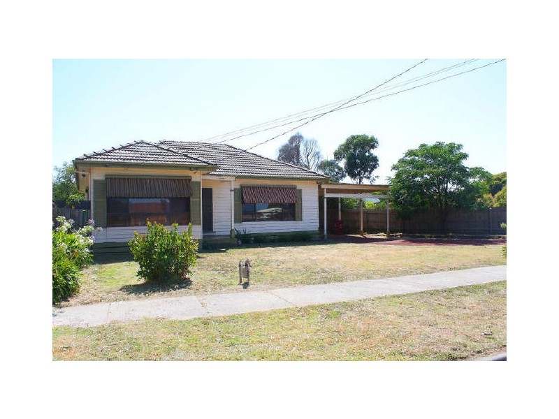 39 Pinewood Avenue, Dandenong North VIC 3175