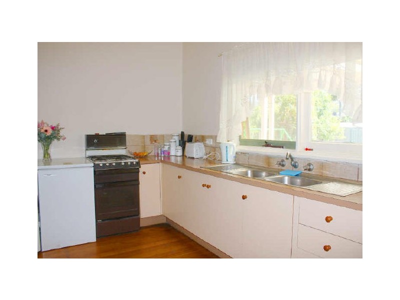 39 Pinewood Avenue, Dandenong North VIC 3175