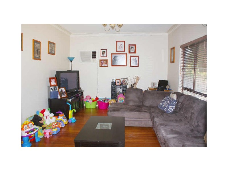 39 Pinewood Avenue, Dandenong North VIC 3175