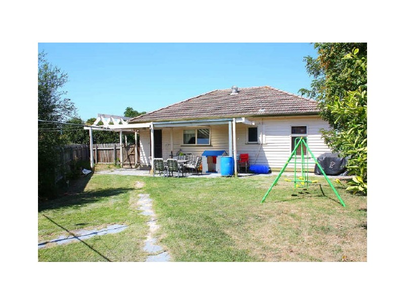 39 Pinewood Avenue, Dandenong North VIC 3175