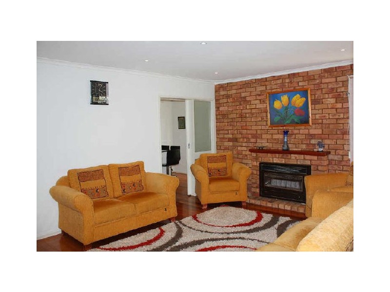 16 Bellarine Court, Keysborough VIC 3173