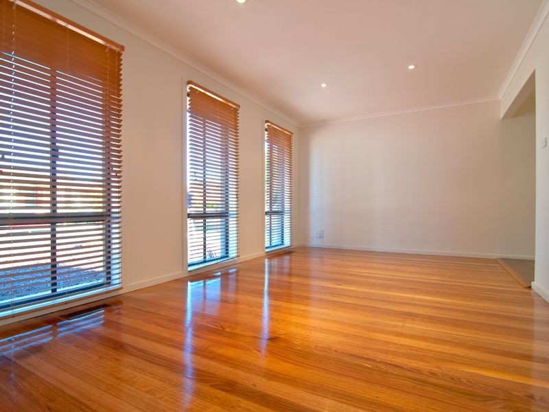 125 Rawdon Hill Drive, Dandenong North VIC 3175