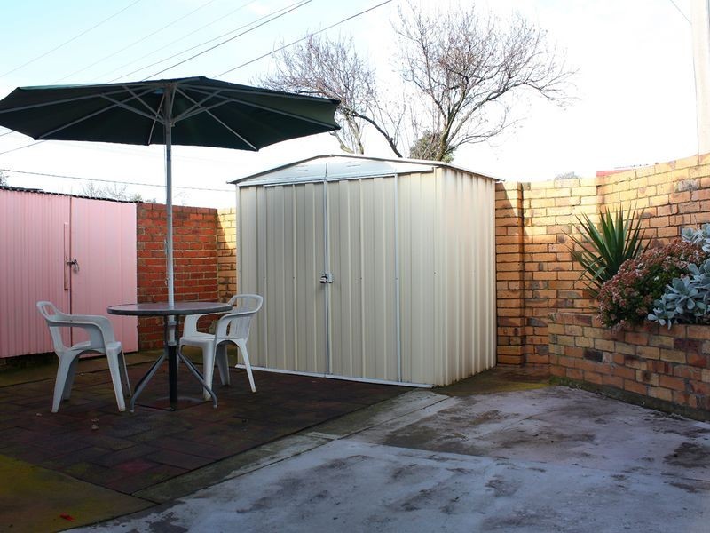 34 Oakwood Avenue, Dandenong North VIC 3175
