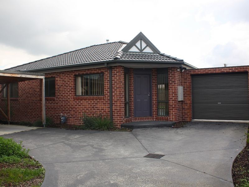 2/23 Hughes Crescent, Dandenong North VIC 3175