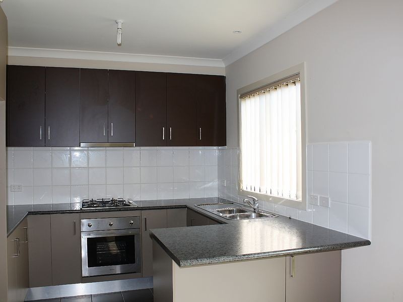 2/23 Hughes Crescent, Dandenong North VIC 3175