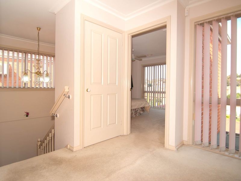 3 Erica Close, Endeavour Hills VIC 3802