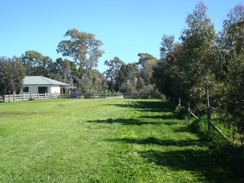 297 Chapel Road, Keysborough VIC 3173