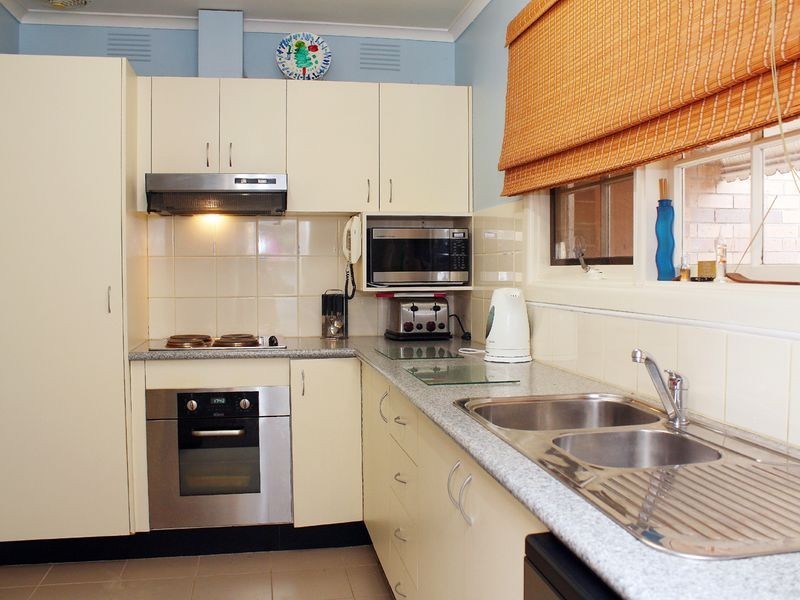 18/1-6 Chaprowe Court, Cheltenham VIC 3192