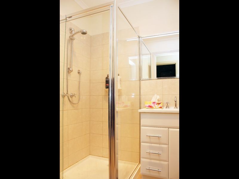 18/1-6 Chaprowe Court, Cheltenham VIC 3192