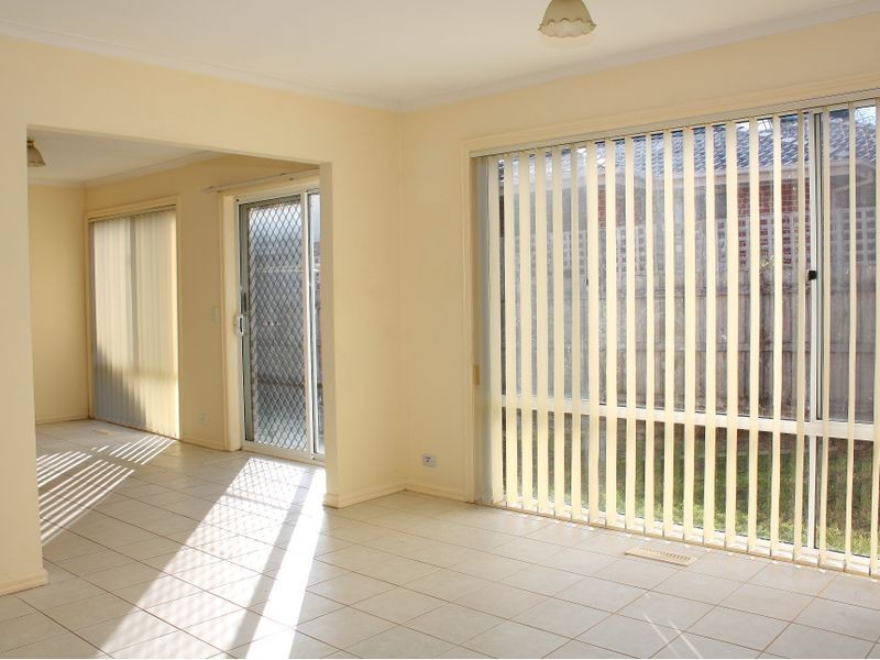 2/5 Nithsdale Road, Noble Park VIC 3174