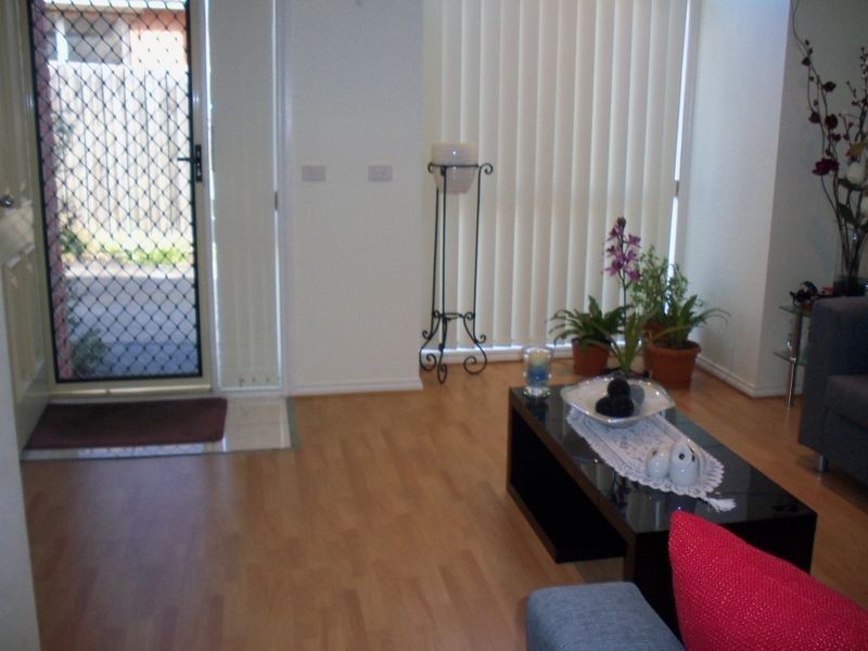 2/33 Ellt Crescent, Noble Park VIC 3174