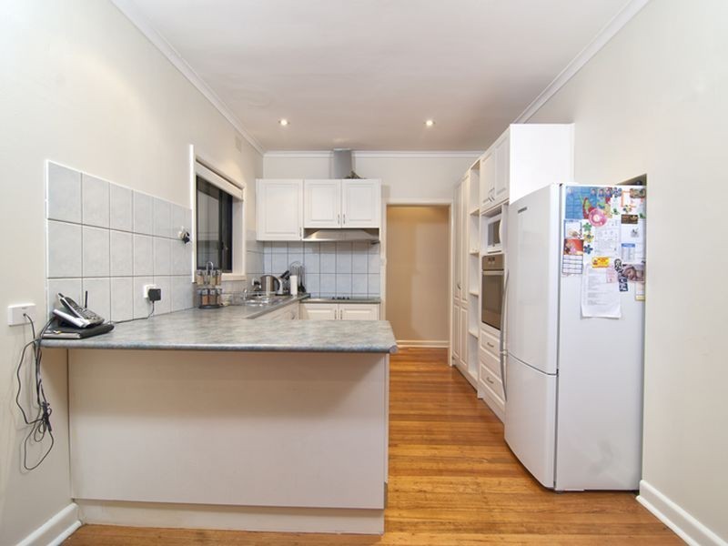 4 Pinewood Avenue, Dandenong North VIC 3175