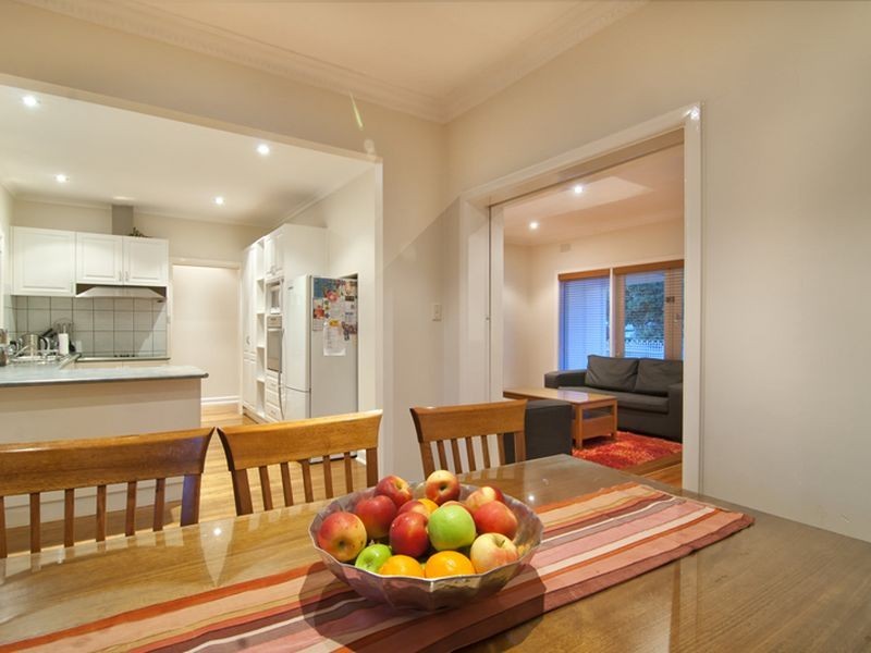 4 Pinewood Avenue, Dandenong North VIC 3175