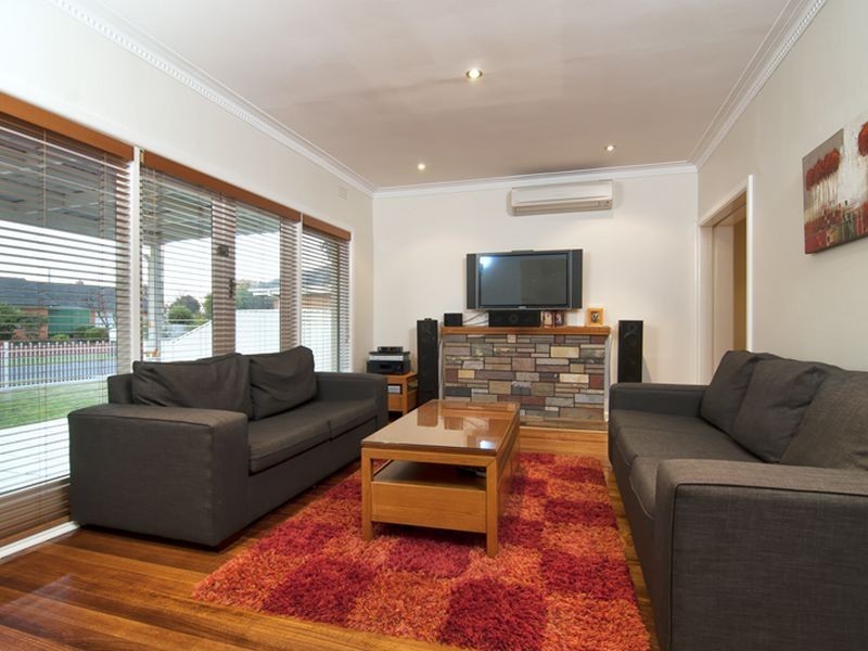 4 Pinewood Avenue, Dandenong North VIC 3175