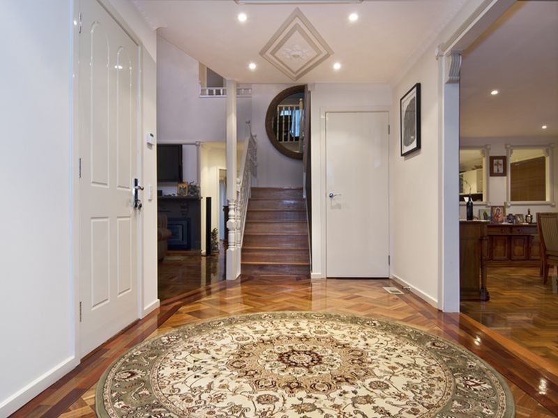 1 Sherwood Crescent, Dandenong North VIC 3175
