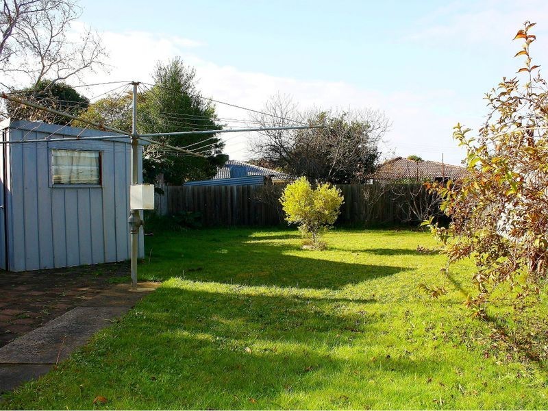 8 Victoria Court, Dandenong North VIC 3175
