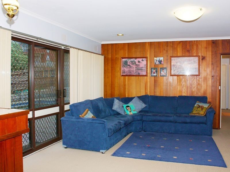 17 Dozey Place, Endeavour Hills VIC 3802