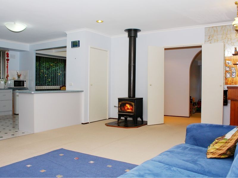 17 Dozey Place, Endeavour Hills VIC 3802