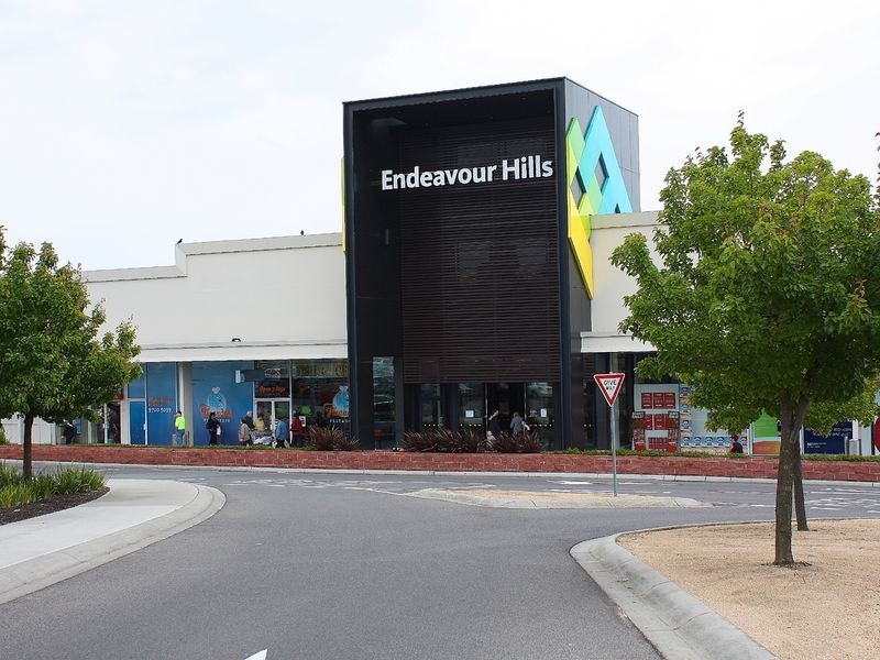 17 Dozey Place, Endeavour Hills VIC 3802