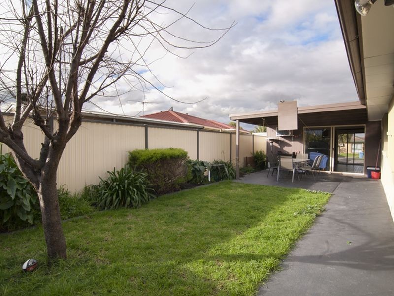 22 Greenleaf Court, Keysborough VIC 3173