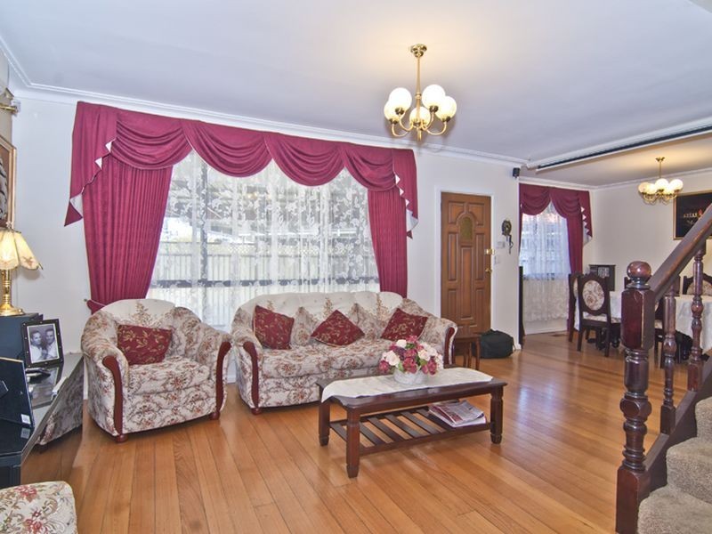 10 Broadoak Street, Noble Park VIC 3174