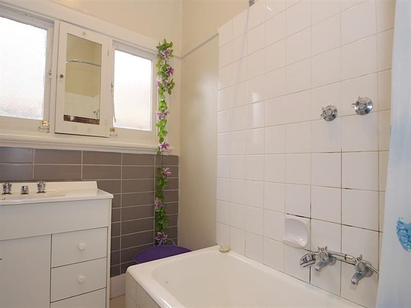 4 Ronald Street, Dandenong VIC 3175