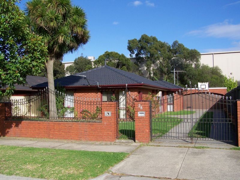 28 Kernot Crescent, Noble Park North VIC 3174