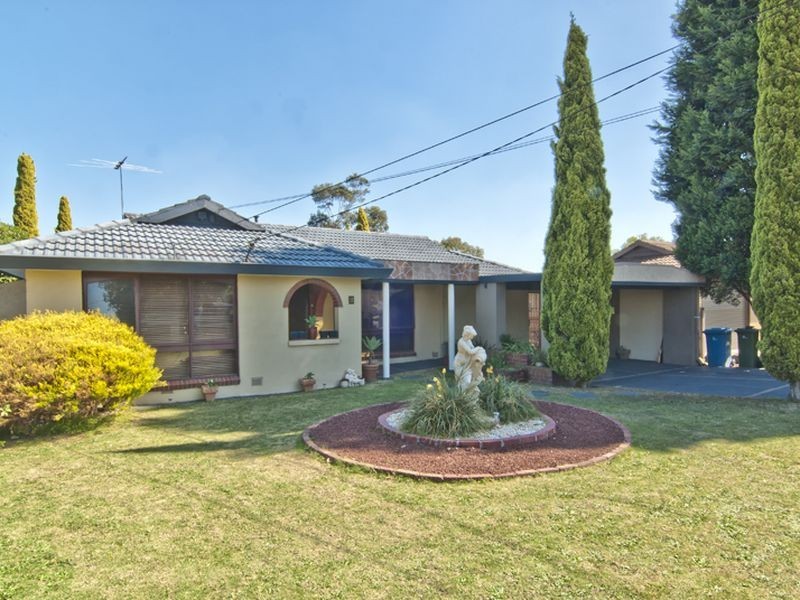 8 Admirala Avenue, Dandenong North VIC 3175