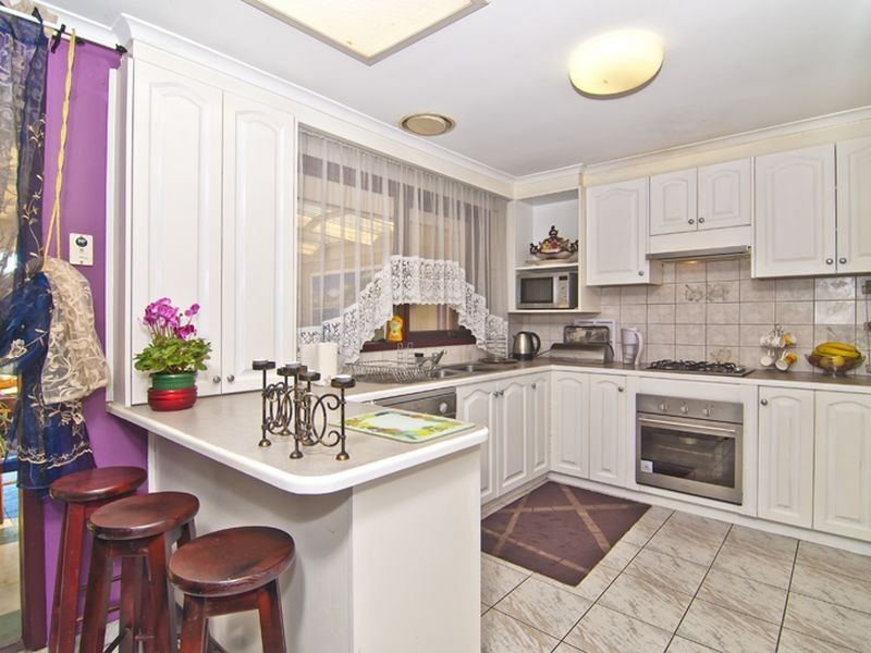 8 Admirala Avenue, Dandenong North VIC 3175