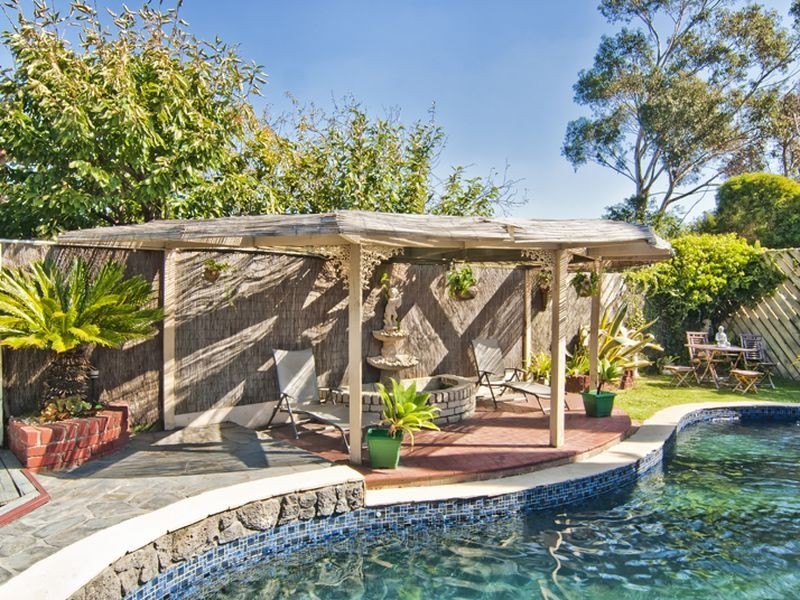 8 Admirala Avenue, Dandenong North VIC 3175