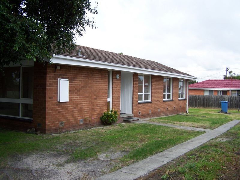 10 Clarence Avenue, Keysborough VIC 3173